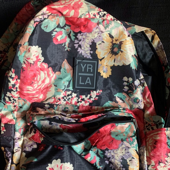 Y&R BackPack - Picture 2 of 4